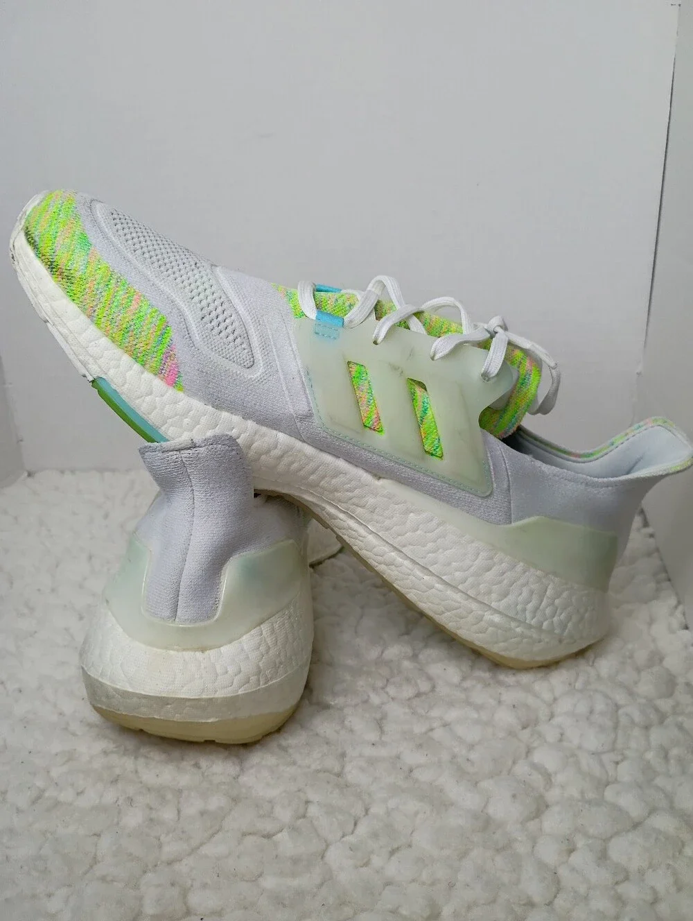 Adidas Ultraboost 22 Mens 14 White Solar Green Bliss Blue Running Shoes GX5913.